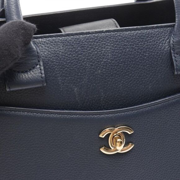 Chanel Neo Executive Tote Leather Tote Bag - Picture 7 of 10